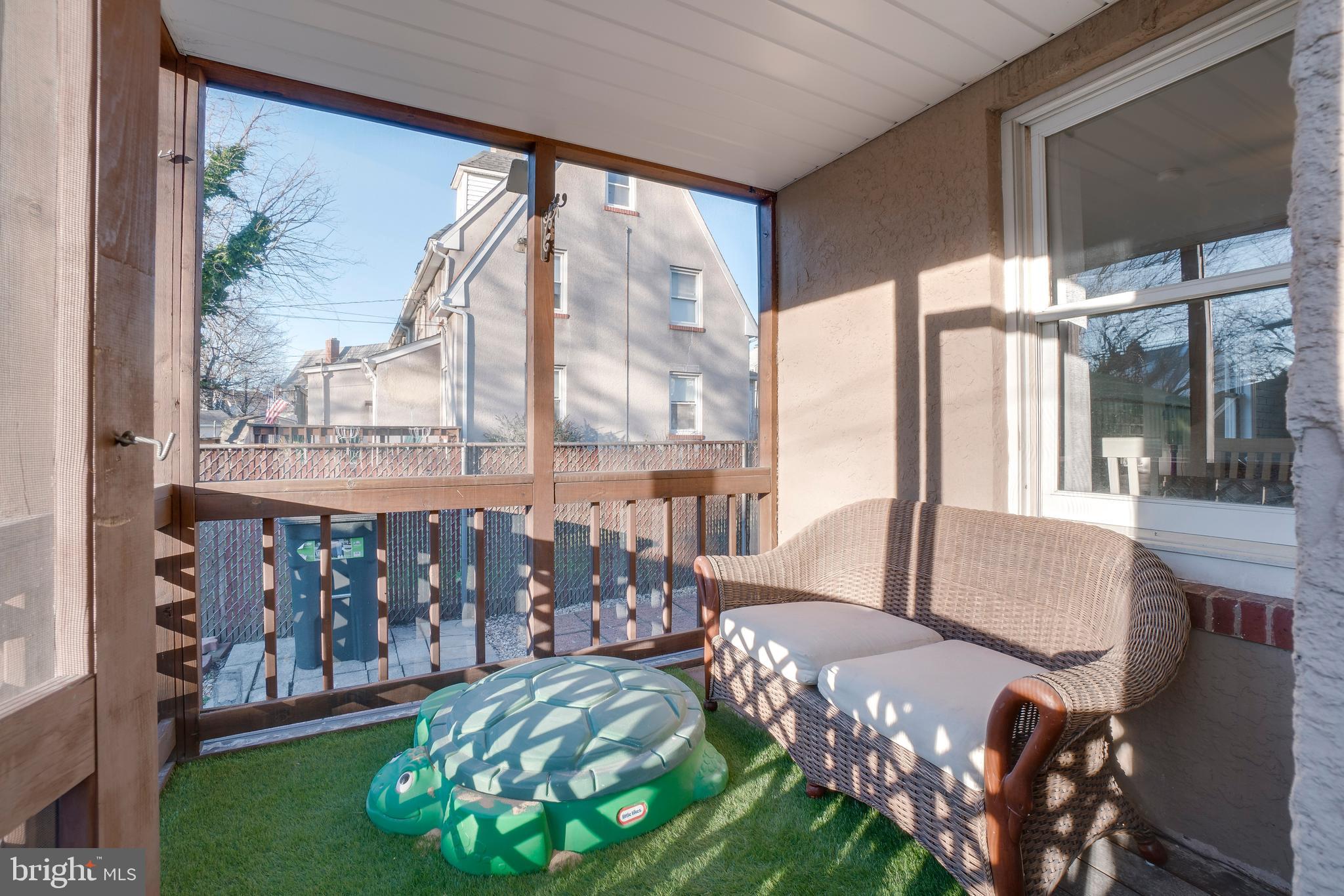 22 Eastship Road Baltimore, MD 21222 - Photo 20 of 28 Screened & Covered Rear Deck