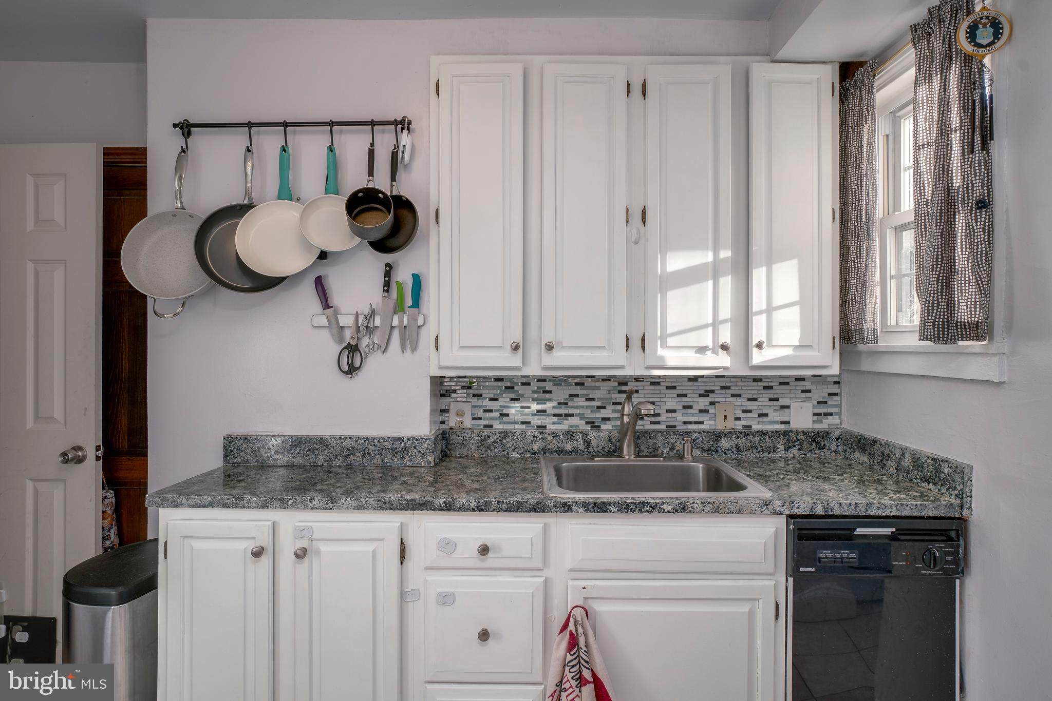 22 Eastship Road Baltimore, MD 21222 - Photo 9 of 28 Dishwasher