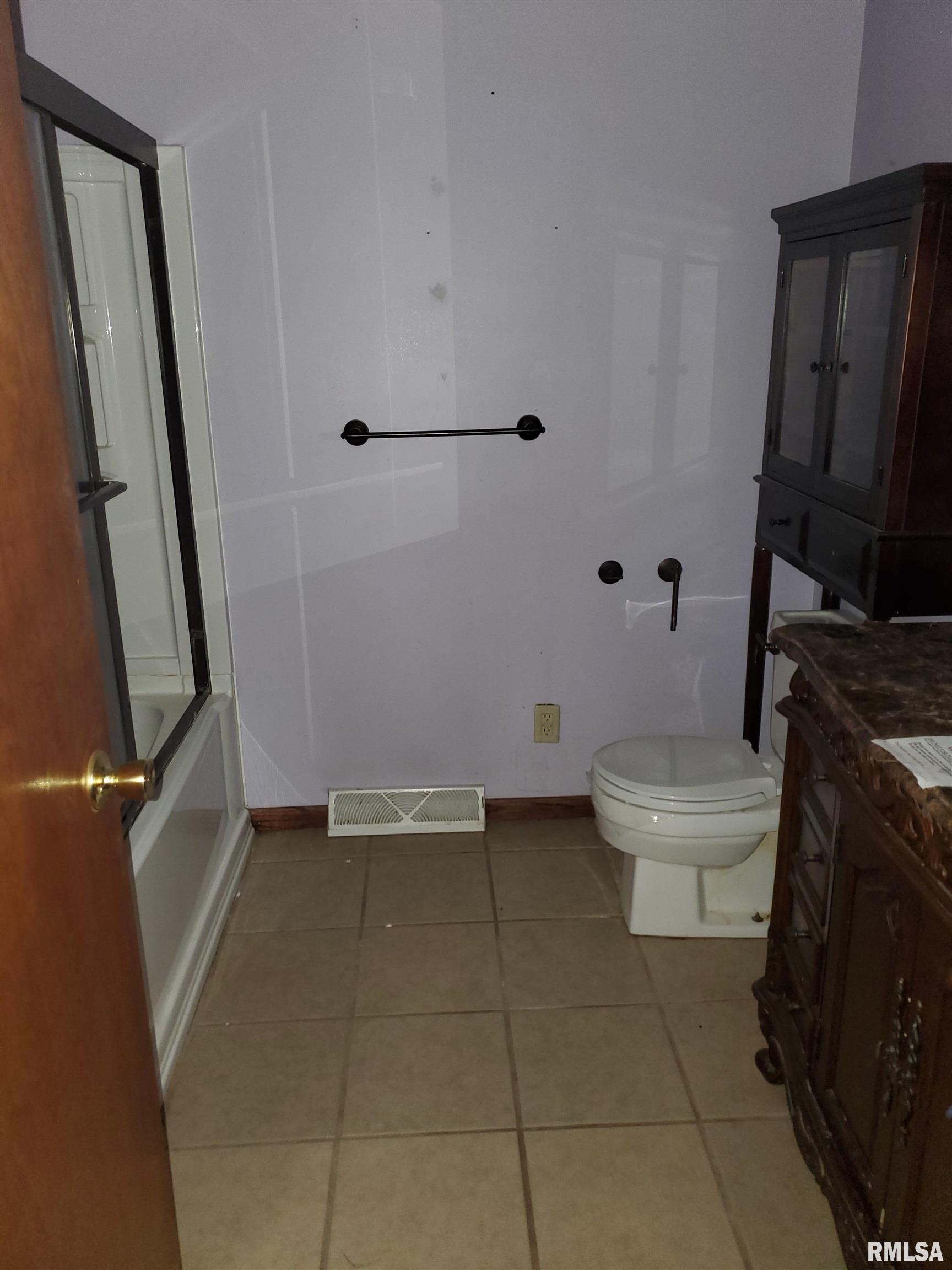 1637 Harrison Drive Clinton, IA 52732 - Photo 12 of 14