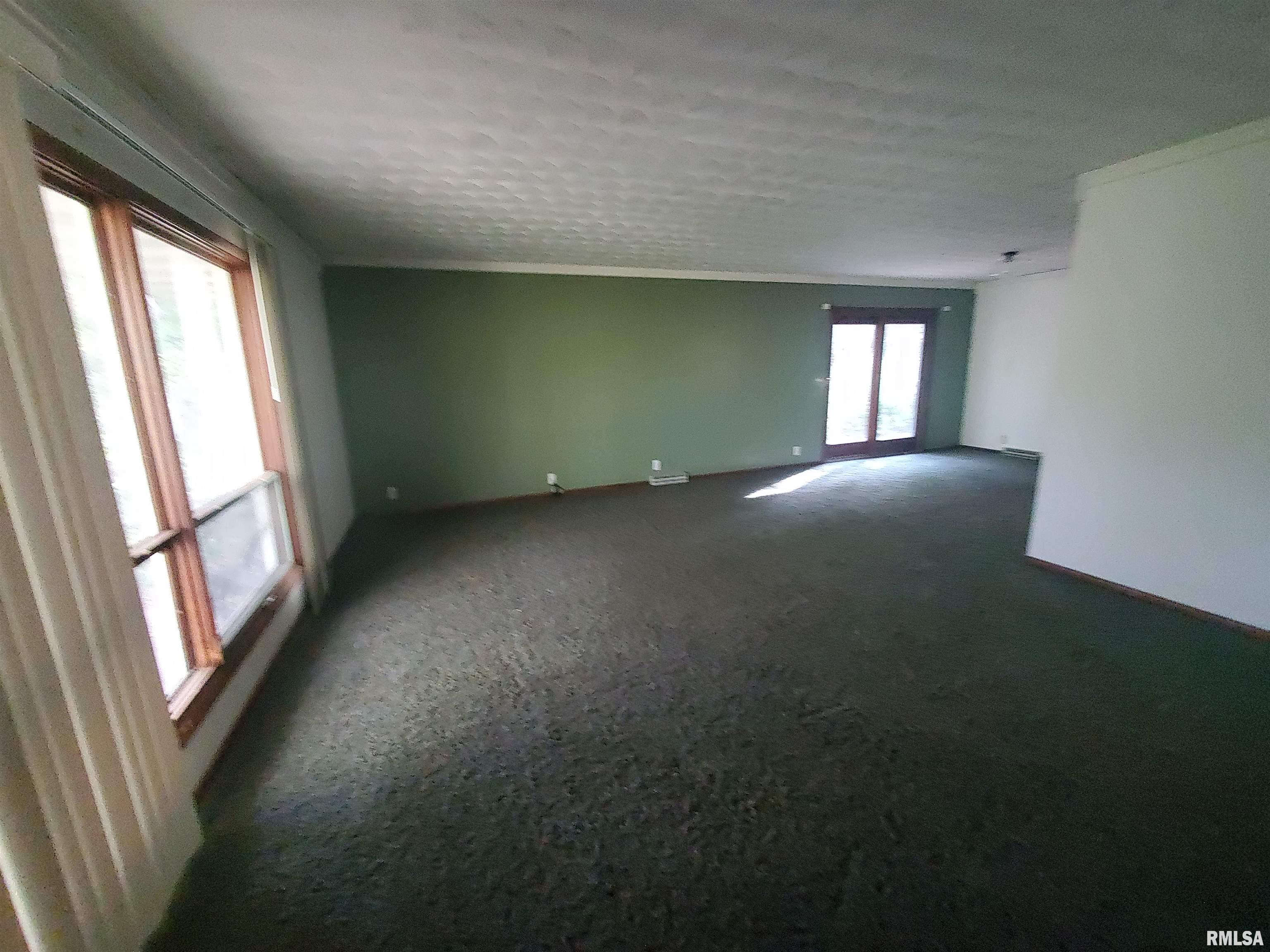 1637 Harrison Drive Clinton, IA 52732 - Photo 4 of 14