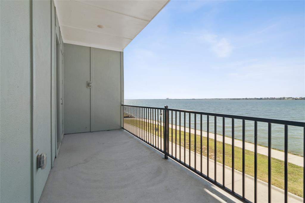 714 Resort Drive Rowlett, TX 75088 - Photo 23 of 30 a view of a hallway with a window