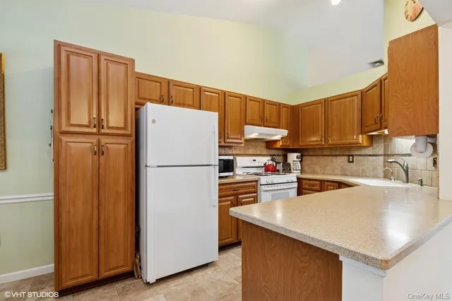 $460,000 | 13 Lamplight Street, Beacon, NY 12508