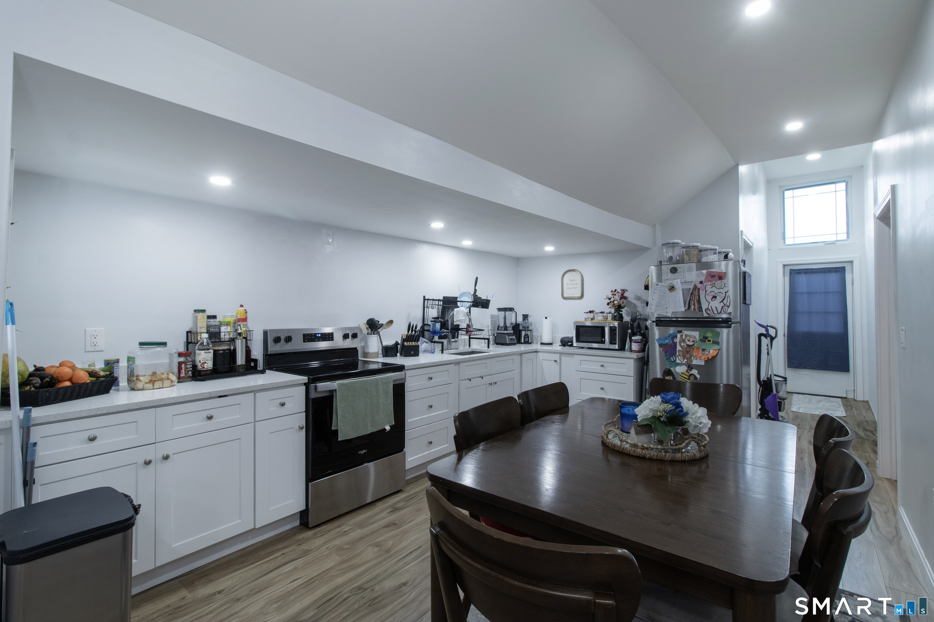 296 East Main Street Clinton, CT 06413 - Photo 7 of 32