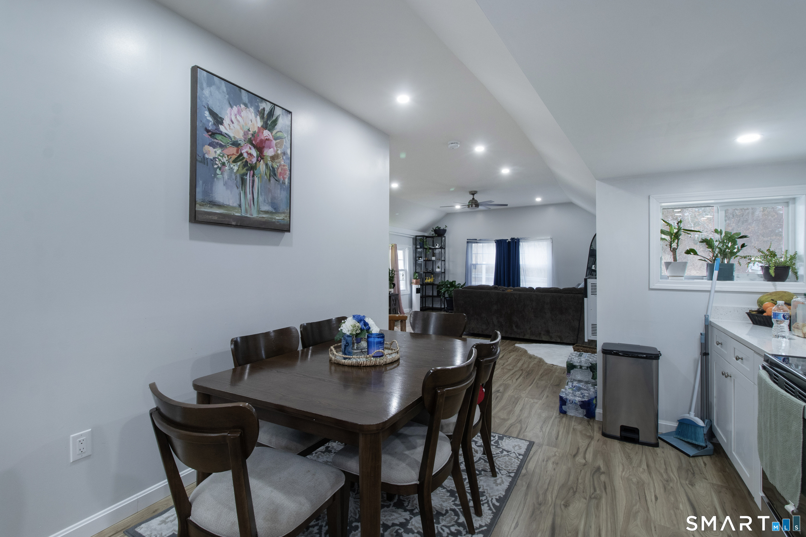 296 East Main Street Clinton, CT 06413 - Photo 9 of 32