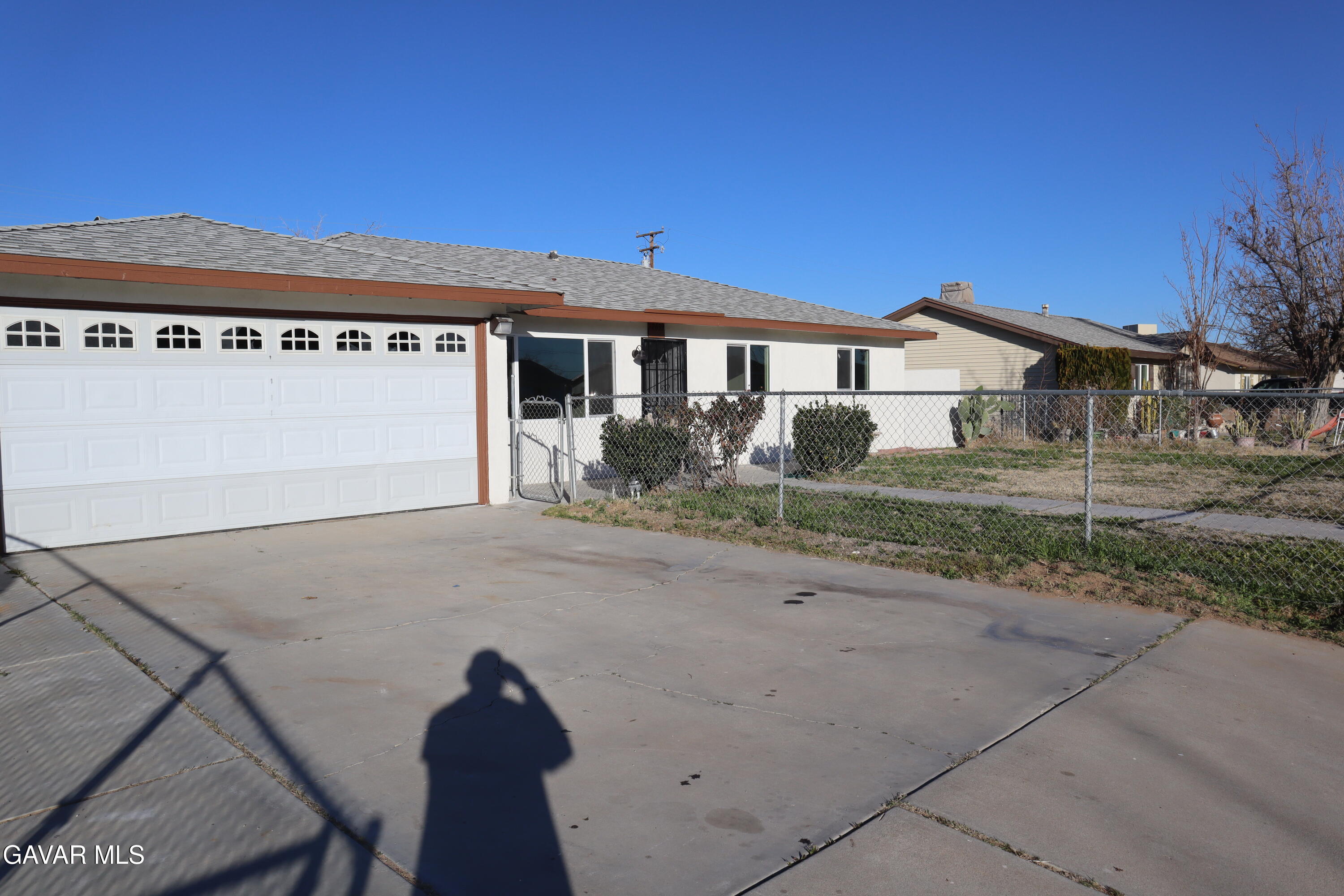 12639 Daisy Street Boron, CA 93516 - Photo 4 of 22 IMG_2598