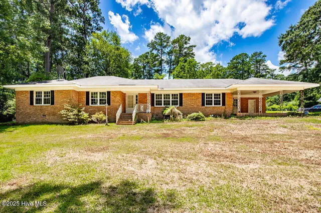 $225,000 | 2301 Stallings Drive, Kinston, NC 28504