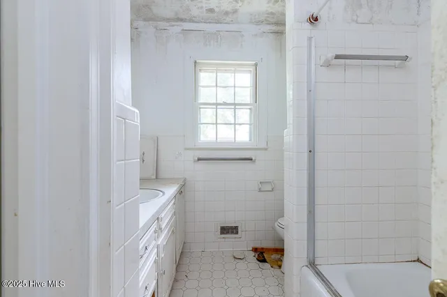 $225,000 | 2301 Stallings Drive, Kinston, NC 28504