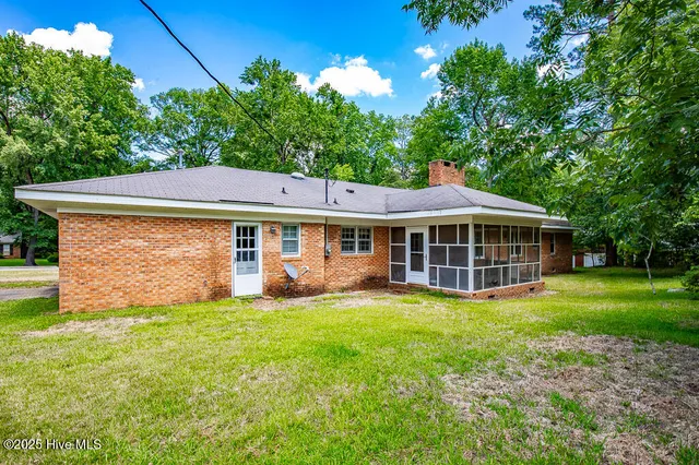 $225,000 | 2301 Stallings Drive, Kinston, NC 28504
