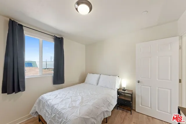 $5,200 | 5912 South Flower Street, Los Angeles, CA 90003