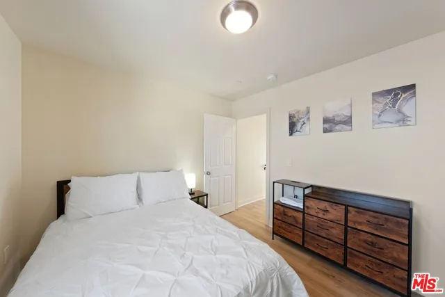 $5,200 | 5912 South Flower Street, Los Angeles, CA 90003