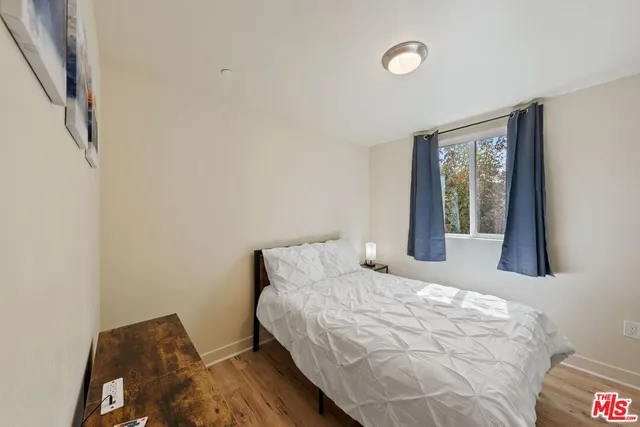 $5,200 | 5912 South Flower Street, Los Angeles, CA 90003