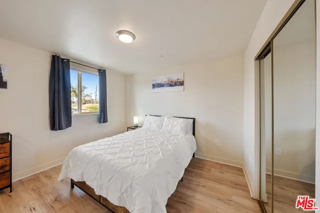 $5,200 | 5912 South Flower Street, Los Angeles, CA 90003