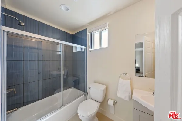 $4,600 | 5912 South Flower Street, Los Angeles, CA 90003