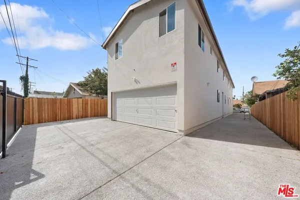 $4,600 | 5912 South Flower Street, Los Angeles, CA 90003