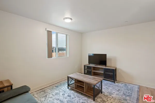 $4,600 | 5912 South Flower Street, Los Angeles, CA 90003