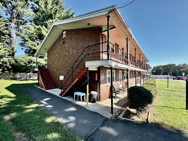 438 Springfield Street Agawam, MA 01001 - Photo 2 of 9
