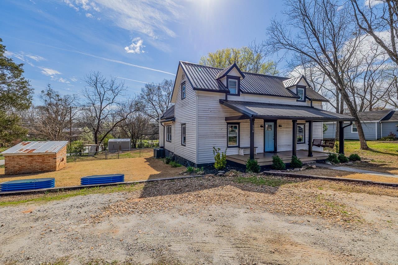 314 Depot Street Campobello, SC 29322 - Photo 3 of 42