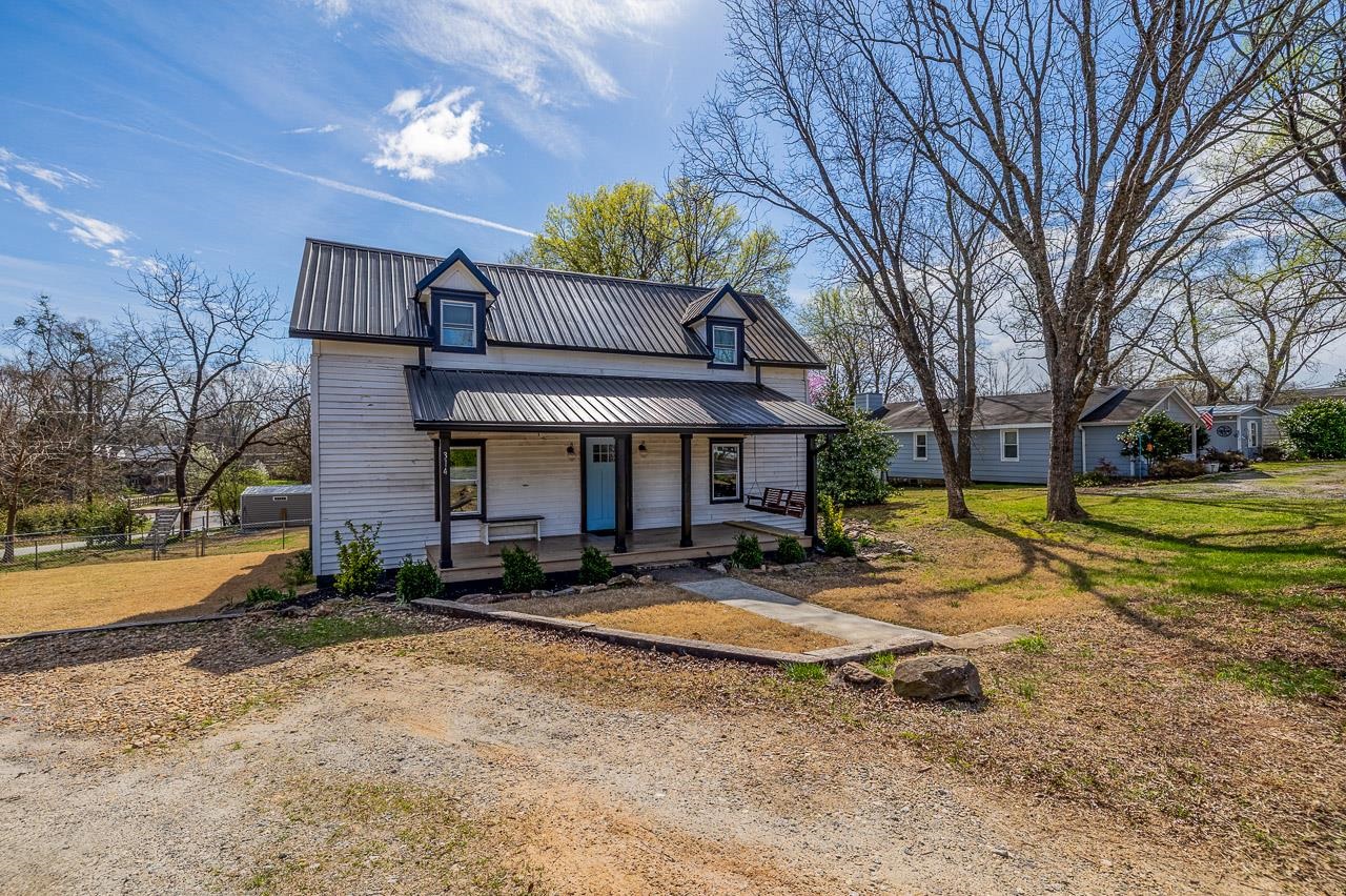 314 Depot Street Campobello, SC 29322 - Photo 4 of 42