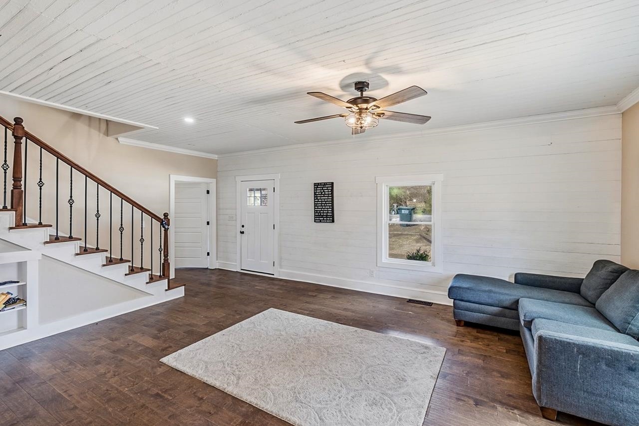 314 Depot Street Campobello, SC 29322 - Photo 10 of 42