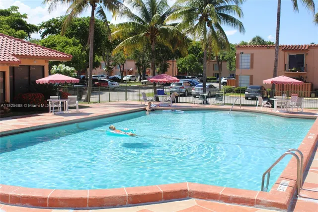 a view of a tennis court