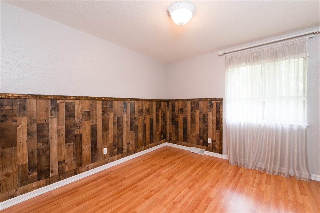 555 Russell Road, Unit J65 Westfield, MA 01085 - Photo 22 of 27 Gallery Image 22