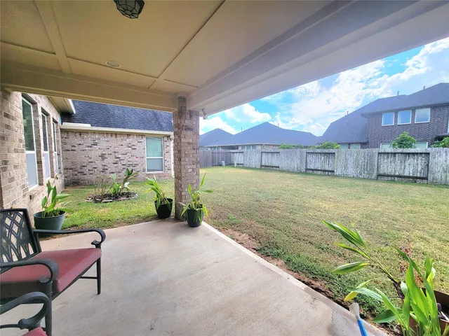$2,200 | 142 Round Lake Drive, Rosenberg, TX 77469