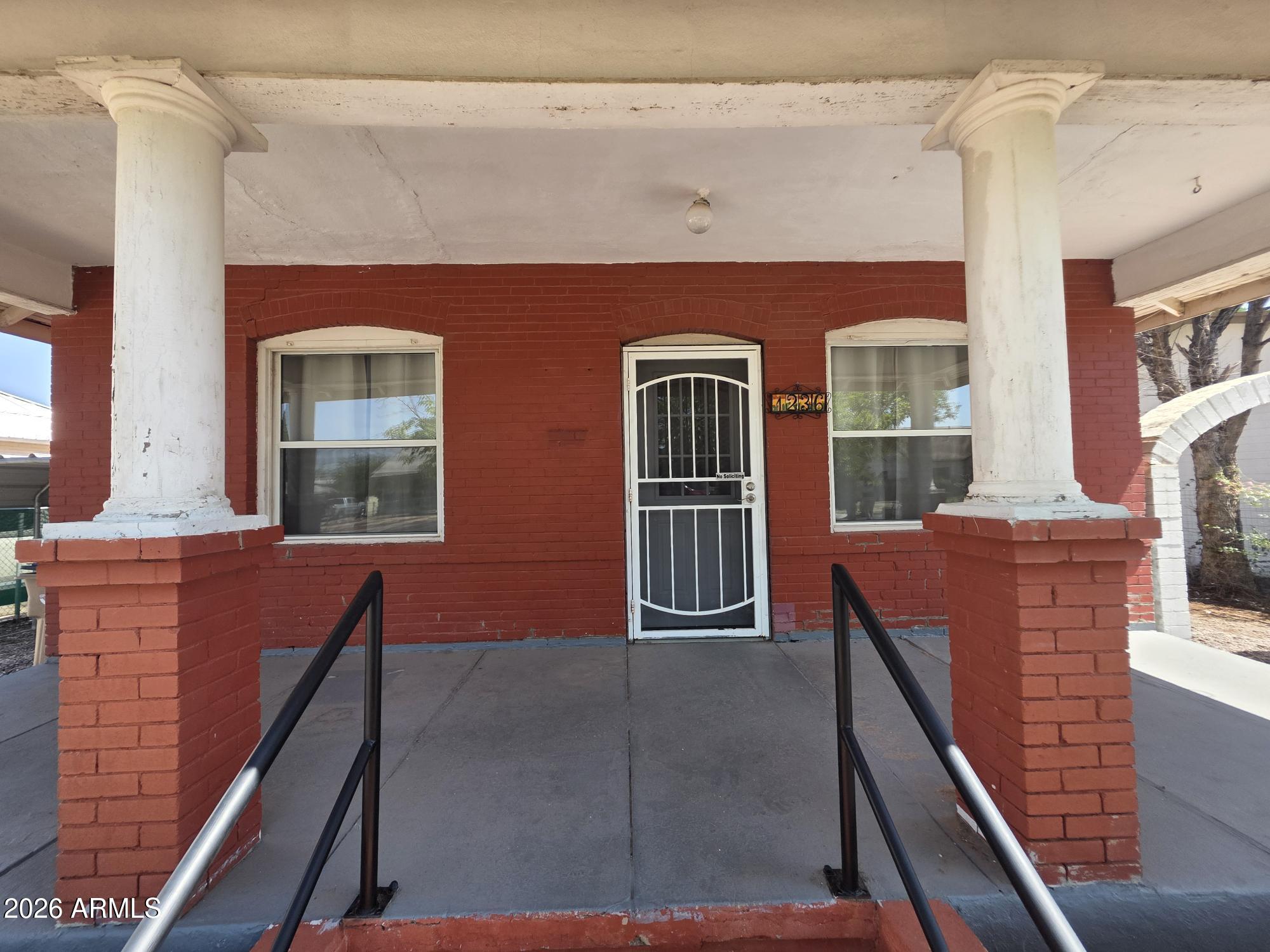 1236 East 13th Street Douglas, AZ 85607 - Photo 28 of 31 1236 13th nice porch