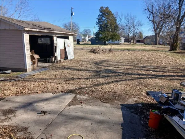 $89,000 | 114 North Main Street, Liberal, MO 64762