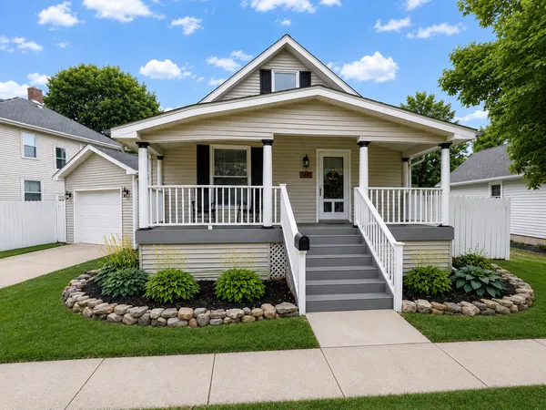 $219,900 | 803 West Washington Street, Oregon, IL 61061