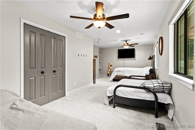 $875,000 | 472 Osage Oaks Drive, Climax Springs, MO 65324