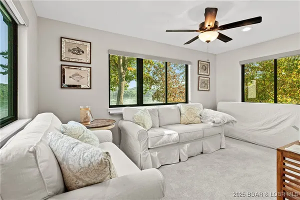 $850,000 | 472 Osage Oaks Drive, Climax Springs, MO 65324