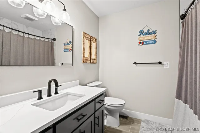 $875,000 | 472 Osage Oaks Drive, Climax Springs, MO 65324