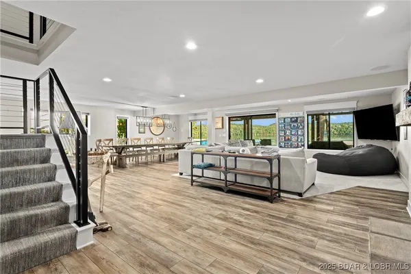 $850,000 | 472 Osage Oaks Drive, Climax Springs, MO 65324