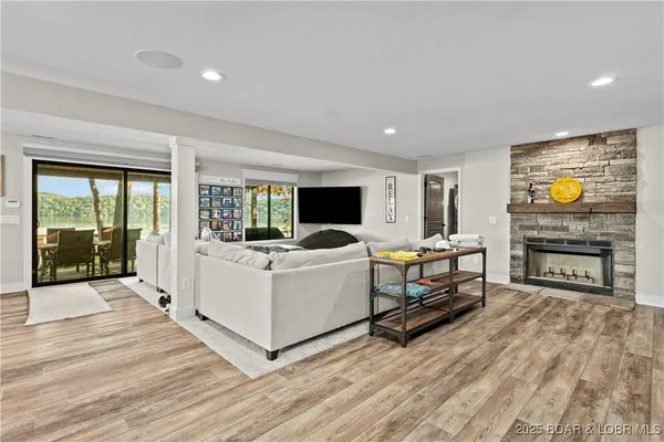 $850,000 | 472 Osage Oaks Drive, Climax Springs, MO 65324