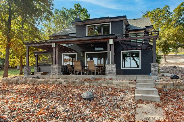 $875,000 | 472 Osage Oaks Drive, Climax Springs, MO 65324