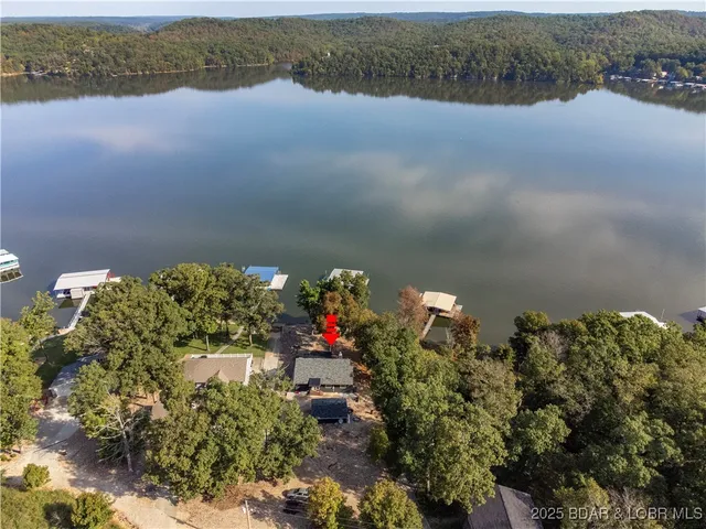 $875,000 | 472 Osage Oaks Drive, Climax Springs, MO 65324