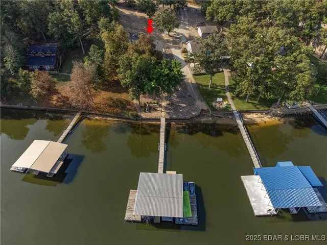 $875,000 | 472 Osage Oaks Drive, Climax Springs, MO 65324