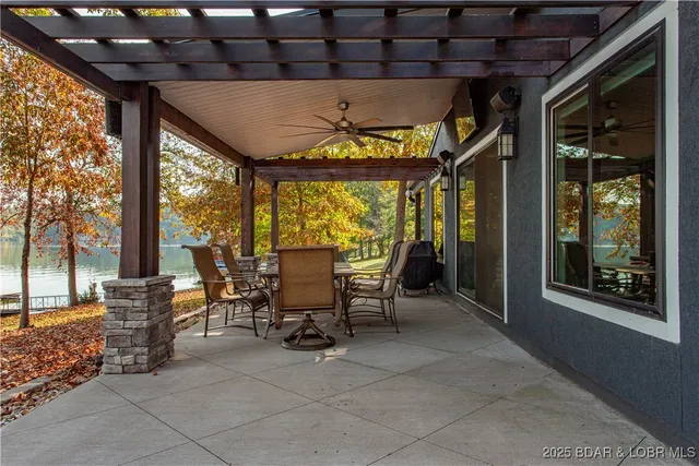 $875,000 | 472 Osage Oaks Drive, Climax Springs, MO 65324