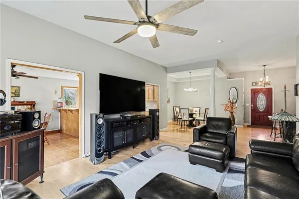 $470,000 | 1903 Northwest 75th Street, Kansas City, MO 64151