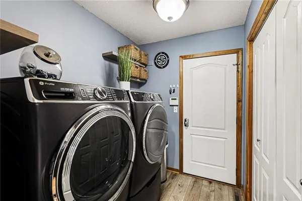 $470,000 | 1903 Northwest 75th Street, Kansas City, MO 64151