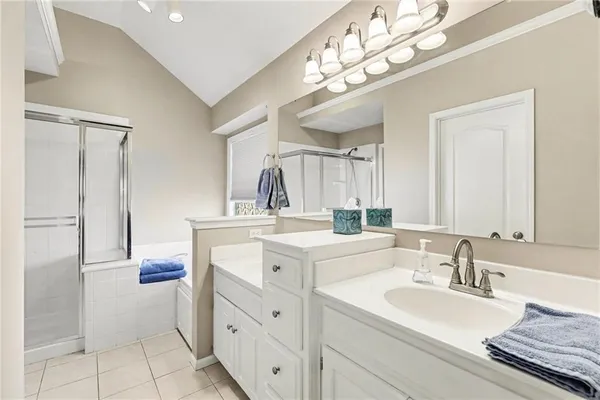 $470,000 | 1903 Northwest 75th Street, Kansas City, MO 64151
