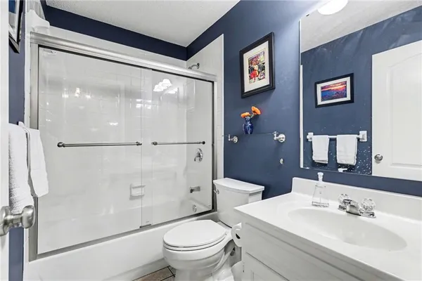$470,000 | 1903 Northwest 75th Street, Kansas City, MO 64151