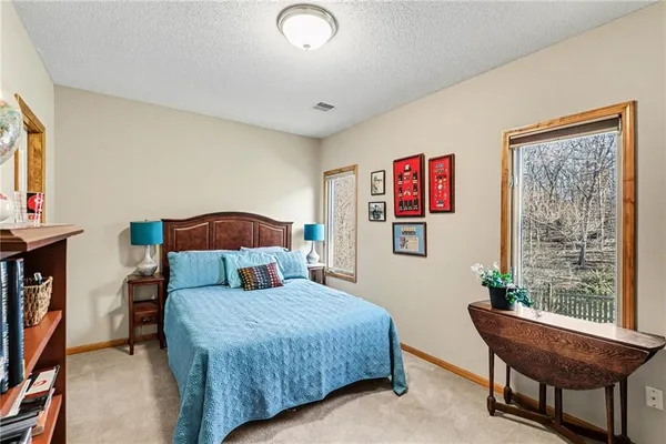 $470,000 | 1903 Northwest 75th Street, Kansas City, MO 64151