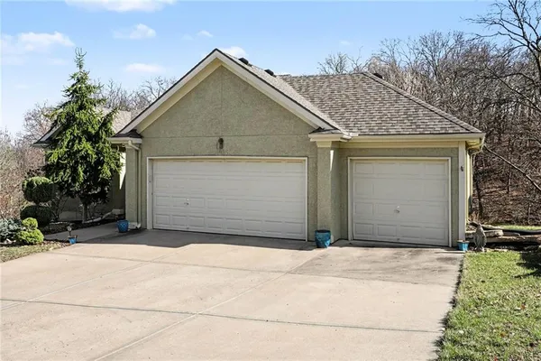 $470,000 | 1903 Northwest 75th Street, Kansas City, MO 64151