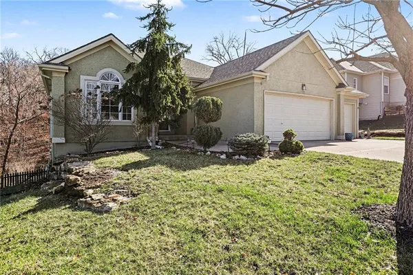 $470,000 | 1903 Northwest 75th Street, Kansas City, MO 64151
