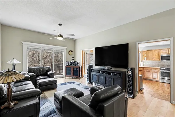 $470,000 | 1903 Northwest 75th Street, Kansas City, MO 64151