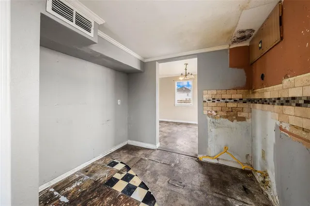 a view of utility room