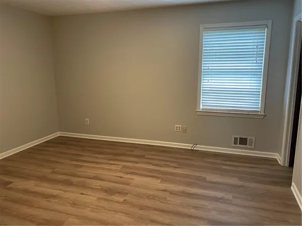 $2,500 | 119 Sawnee Drive, Cumming, GA 30040