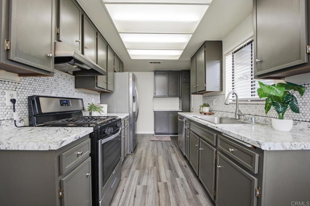 28301 Los Cielos Road Menifee, CA 92586 - Photo 6 of 22