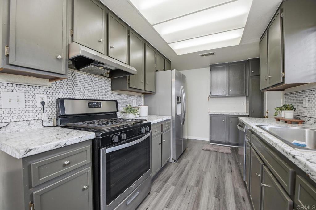 28301 Los Cielos Road Menifee, CA 92586 - Photo 8 of 22